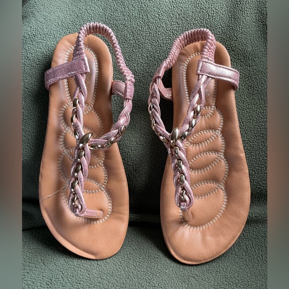 Sandals - Picture 1 of 5